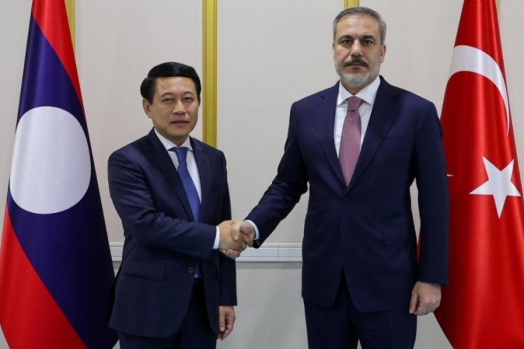 Bakan Fidan, Laoslu mevkidaşı Kommasith ile g&ouml;r&uuml;şt&uuml;