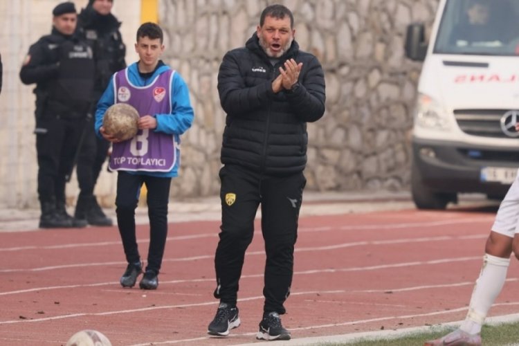 Aliağa Spor FK, teknik direkt&ouml;r Hakan Şap&ccedil;ı ile yollarını ayırdı