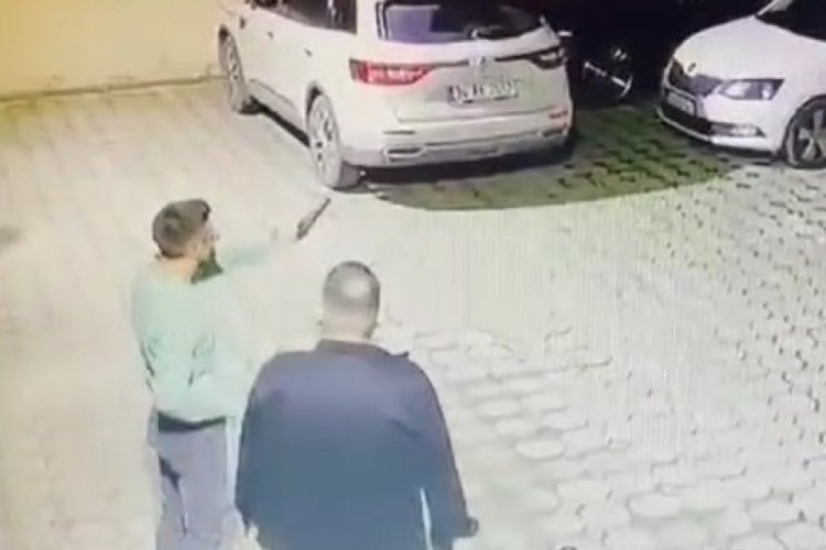 İstanbul'da otoparkta ara&ccedil;lara ateş a&ccedil;an 2 ş&uuml;pheli yakalandı