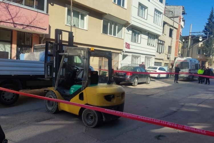 Bursa'da feci kaza! Kadın aracın altında kaldı