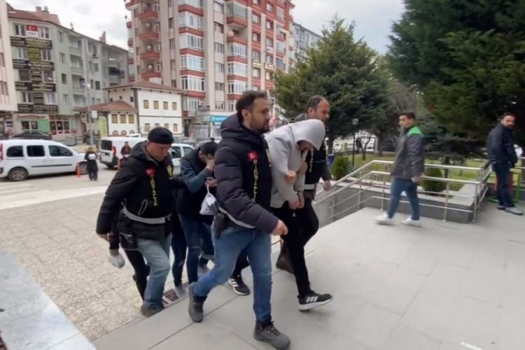 &Ccedil;orum'da malzeme &ccedil;alan 3 ş&uuml;pheli g&ouml;zaltına alındı
