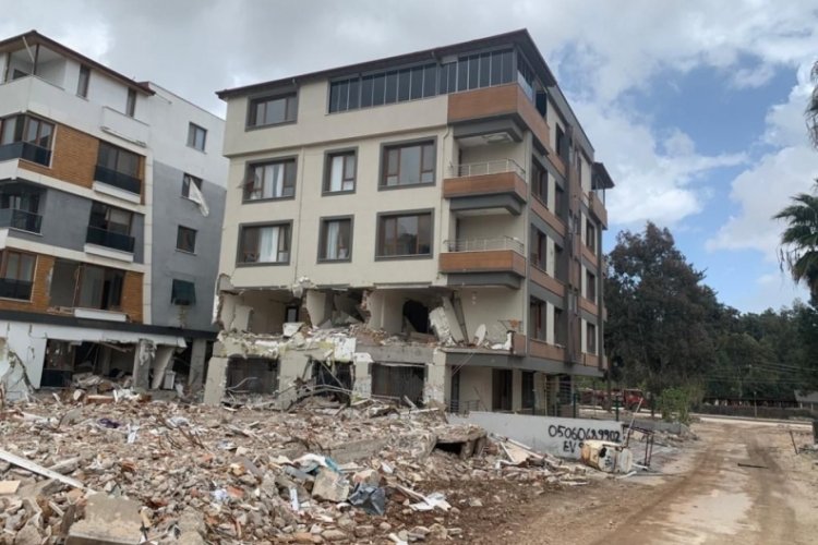 Hatay'da yıkılan binaların sorunu neydi?