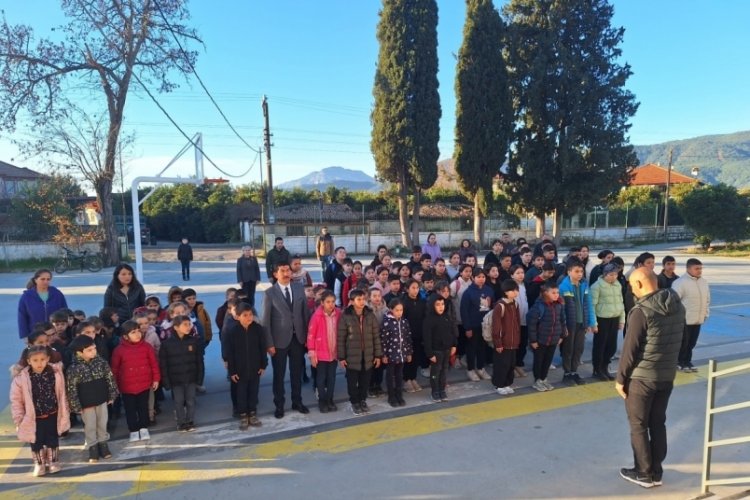 Muğla'da okullarda deprem şehitleri anıldı