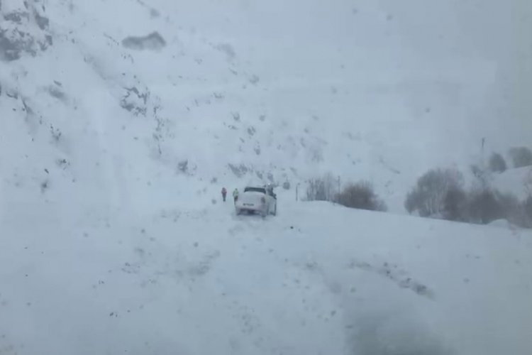 Erzurum-Rize karayoluna &ccedil;ığ d&uuml;şt&uuml;
