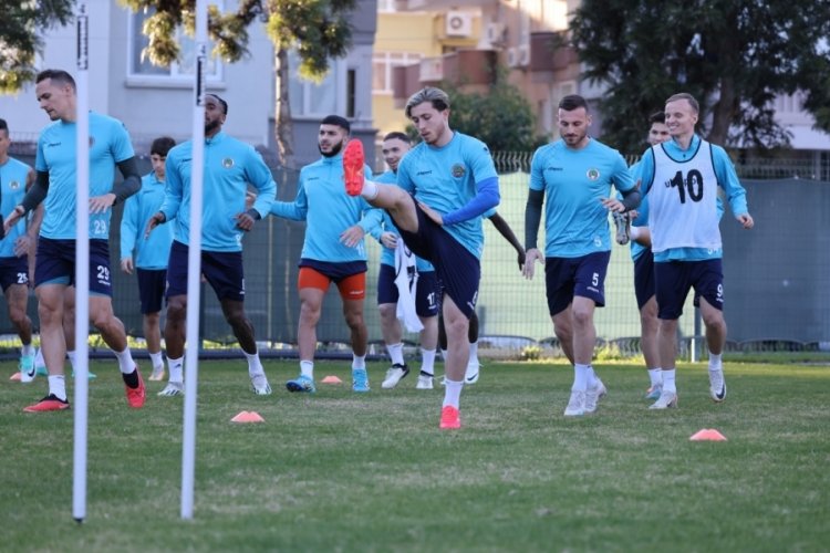 Alanyaspor, Fenerbah&ccedil;e ma&ccedil;ı hazırlıklarına başladı