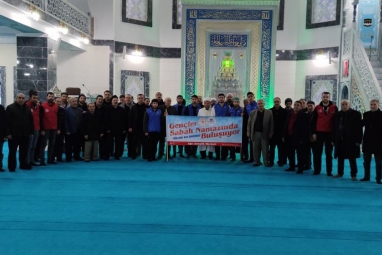 Ağrı'da depremde hayatını kaybedenler anıldı