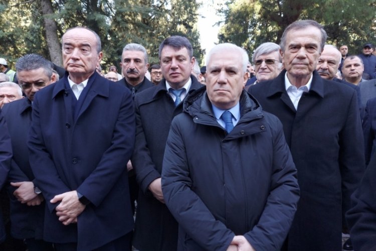 Bursa'da M&uuml;min Gen&ccedil;oğlu kabri başında anıldı