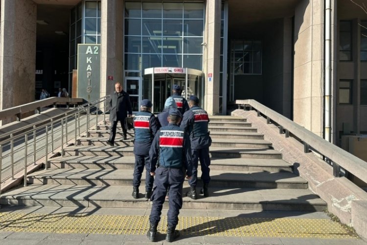 Ankara'da silah ka&ccedil;ak&ccedil;ılığı yapan bir kişi yakalandı
