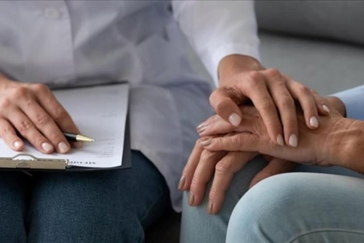 Hal&uuml;sinasyon nedir? Kimler hal&uuml;sinasyon g&ouml;r&uuml;r?