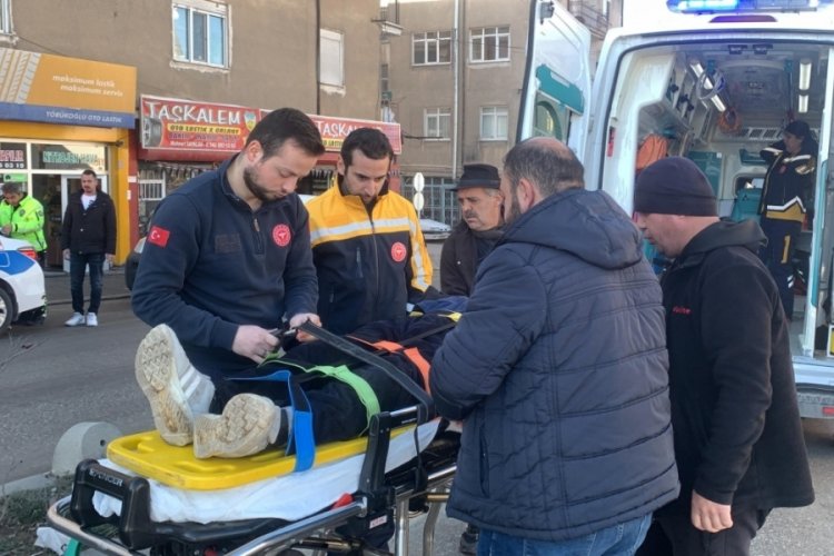 Karaman'da otomobilin &ccedil;arptığı yaşlı adam yaralandı