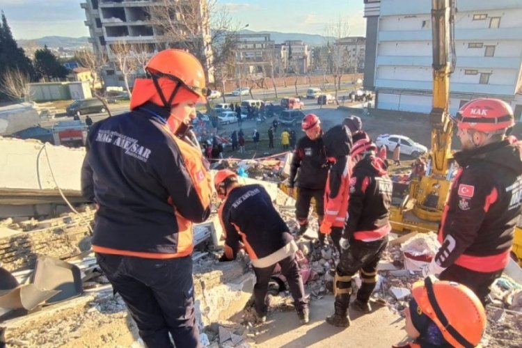 Bursa'da olası depreme hazırlık, bina ve sokakları ezberleyip tatbikat yapıyorlar
