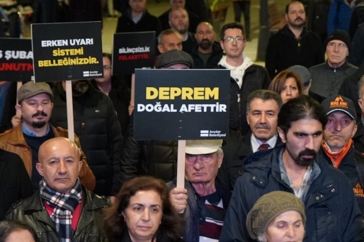 6 Şubat depremlerinde hayatını kaybedenler Avcılar'da anıldı