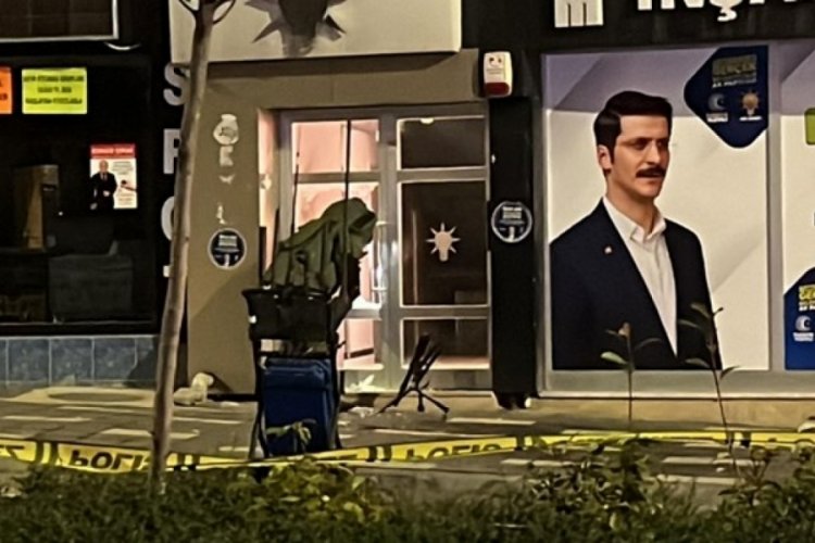 Bolu'da AK Parti binası &ouml;n&uuml;nde ş&uuml;pheli paket paniği
