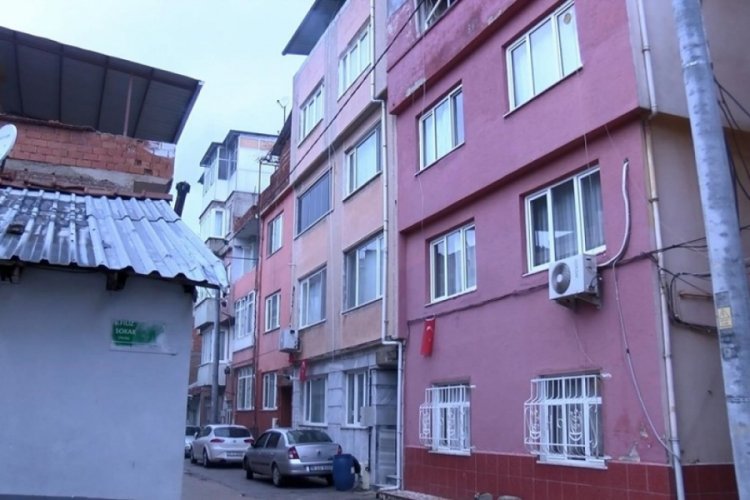 Bursa'da evine gelen kadını alıkoyan cinsel saldırı sanığı hakim karşısında