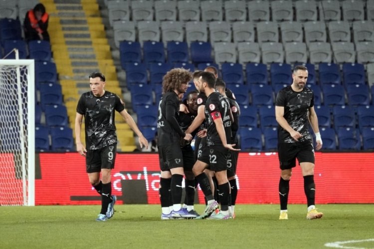 RAMS Başakşehir,  Hatayspor'u 4-3 yendi