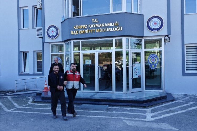 Kocaeli'de 50 bin TL'lik aydınlatma kablosu &ccedil;alan ş&uuml;pheliler yakalandı