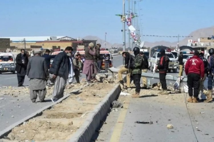 Pakistan'da se&ccedil;im ofislerine d&uuml;zenlenen bombalı saldırıları DEAŞ &uuml;stlendi