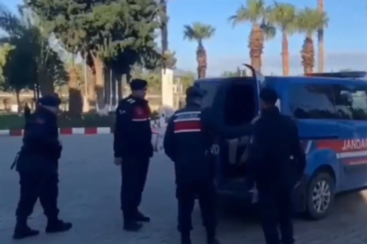 Bakan Yerlikaya duyurdu! 123 g&ouml;&ccedil;men ka&ccedil;ak&ccedil;ılığı organizat&ouml;r&uuml; yakalandı