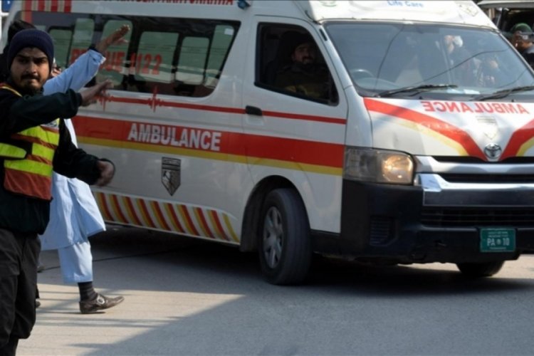 Pakistan'da se&ccedil;im g&ouml;revlilerine silahlı saldırı!