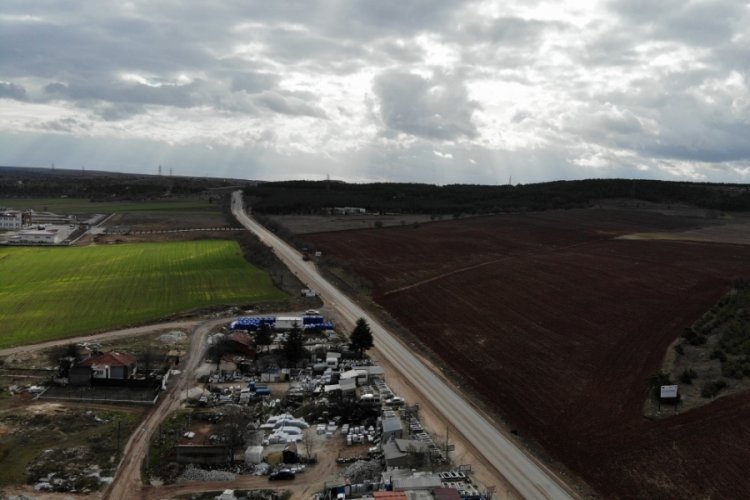 Eskişehir'de 1 saat i&ccedil;inde yaşanan iki kaza g&uuml;venlik kameralarına yansıdı
