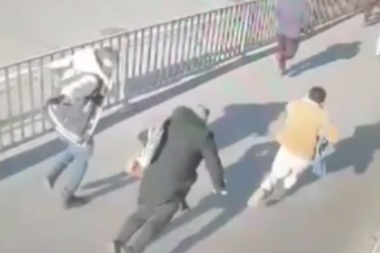 &Ccedil;ağlayan Adliyesi'ndeki saldırıda hayatını kaybeden kadının vurulma anı ortaya &ccedil;ıktı