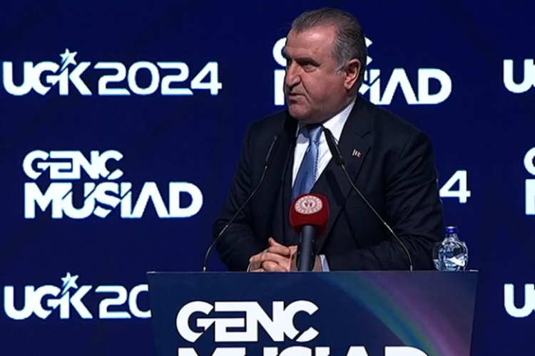 Bakan Osman Aşkın Bak, Uluslararası Gen&ccedil; İş Adamları Kongresi'ne katıldı