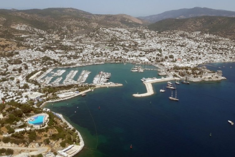 Yabancı n&uuml;fusta T&uuml;rkiye genelinde 253 bin, Muğla'da 6 bin azalma var