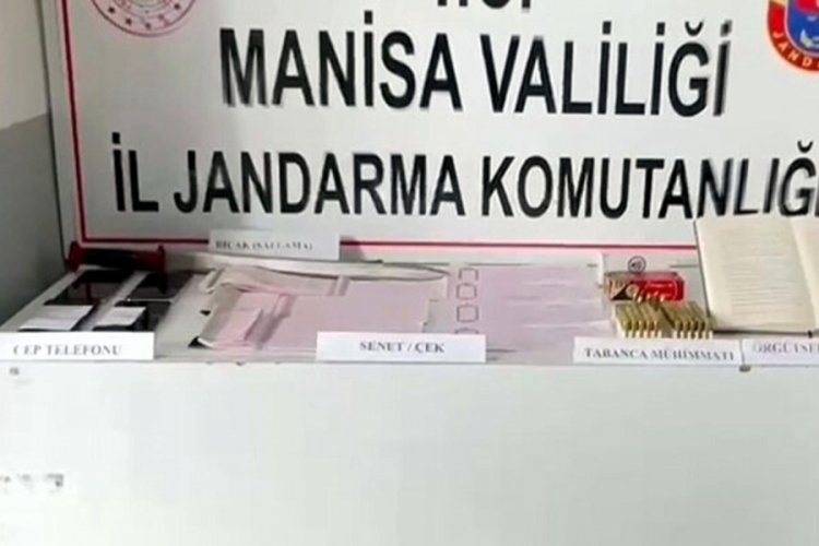 Manisa'da tefeci ve silah ka&ccedil;ak&ccedil;ılarına operasyon!