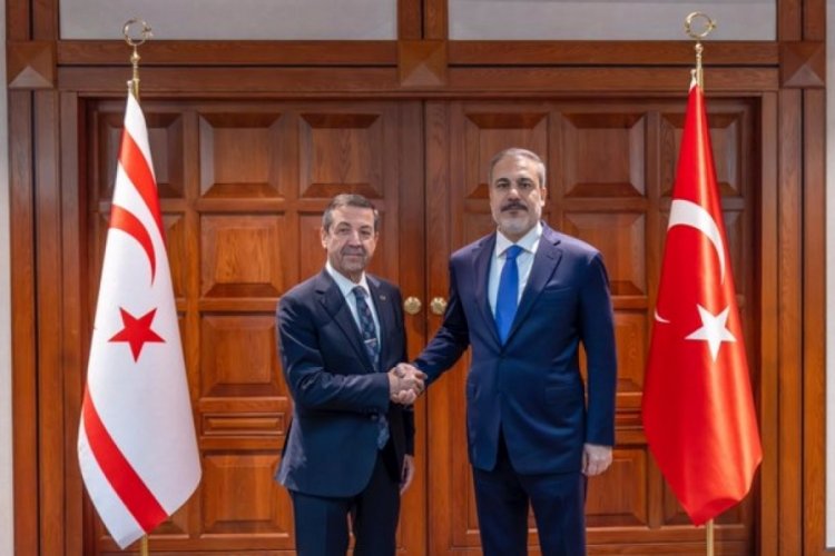 Bakan Fidan, KKTC'li mevkidaşı Ertuğruloğlu ile g&ouml;r&uuml;şt&uuml;