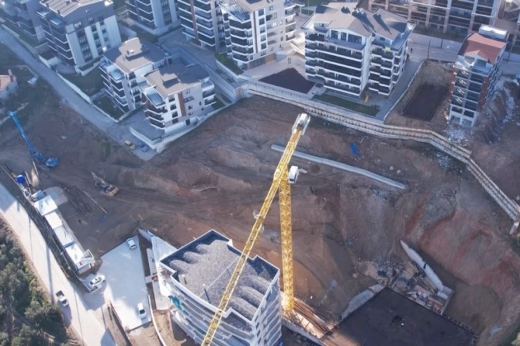 Bursa Mudanya'daki inşaatta siteye zarar gelmişti! İnşaat firmasından a&ccedil;ıklama yapıldı