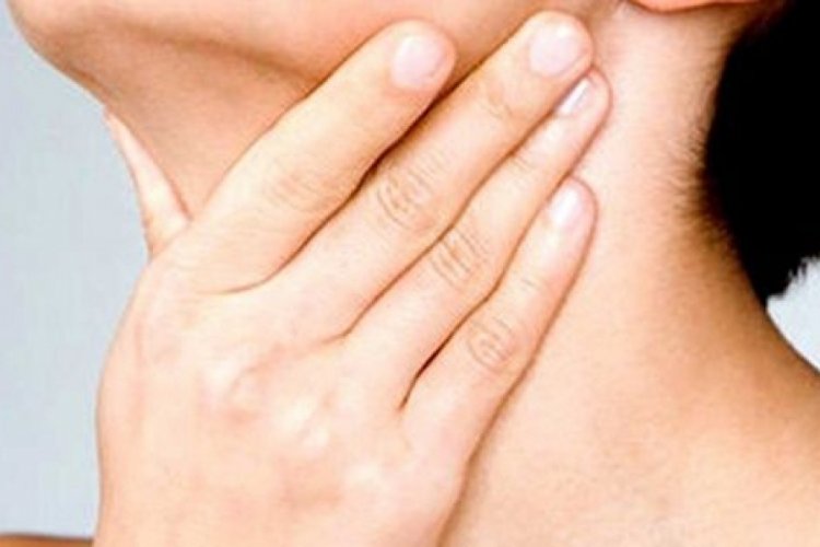 Boğazdaki gıcık nasıl ge&ccedil;er? Boğazda gıcık neden olur? Alerjik gıcık &ouml;ks&uuml;r&uuml;ğe ne iyi gelir?