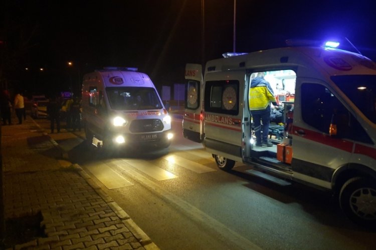 Bursa'da bir grup yolu kesip &ccedil;iftetelli oynadı!