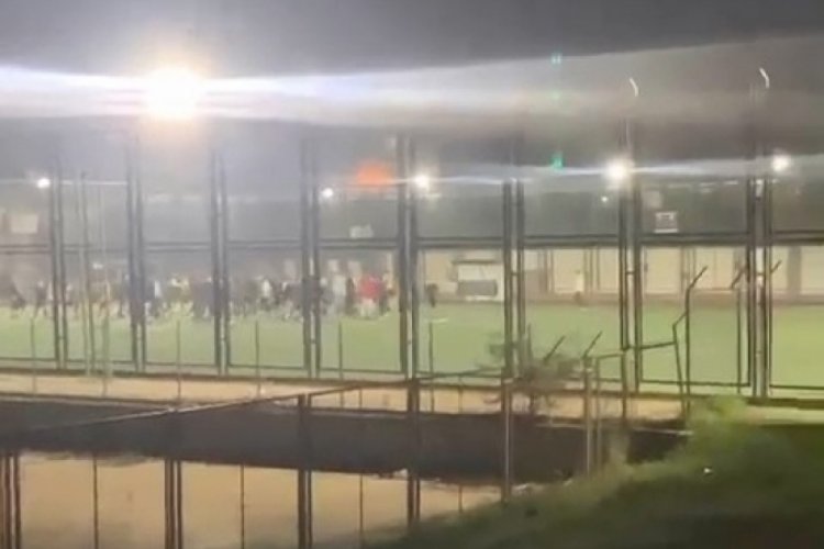 Bursa'da futbol sahası boks ringine d&ouml;nd&uuml;!