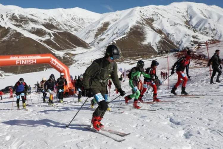 Rize'deki 2024 Yılı T&uuml;rkiye Dağ Kayağı Şampiyonası ertelendi