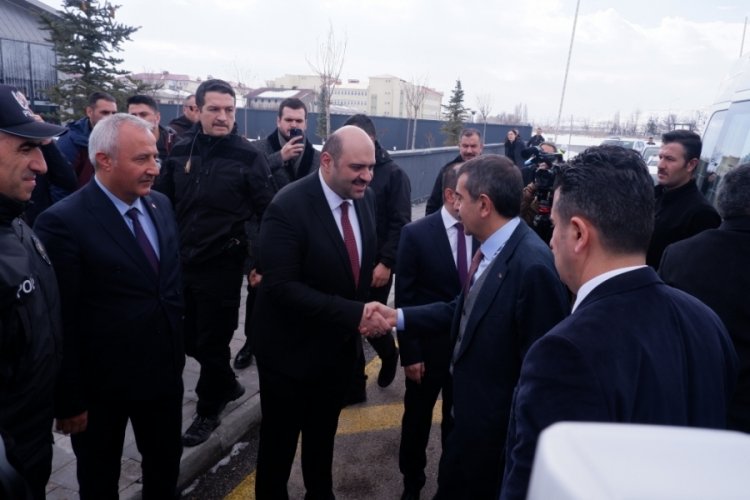 Milli Eğitim Bakanı Yusuf Tekin, mahalle muhtarları ile kahvaltıda bir  araya geldi
