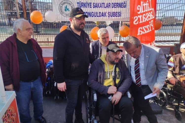 Zonguldak'ta  ihtiya&ccedil; sahiplerine tekerli sandalye dağıtıldı