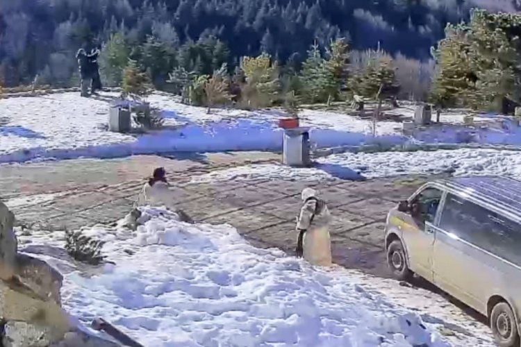 Artan sıcaklıklar Uludağ'da karları eritiyor!