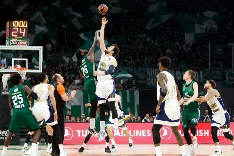 Fenerbah&ccedil;e Beko Atina'da kayıp