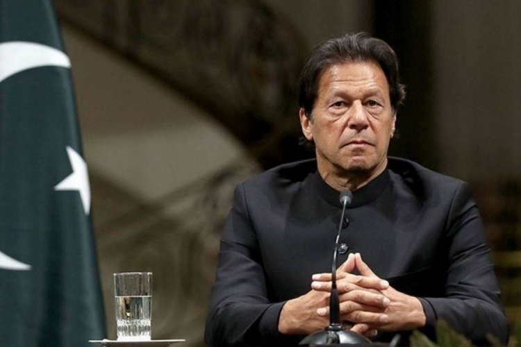 Pakistan'da İmran Han, "se&ccedil;imi kazandıklarını" iddia etti