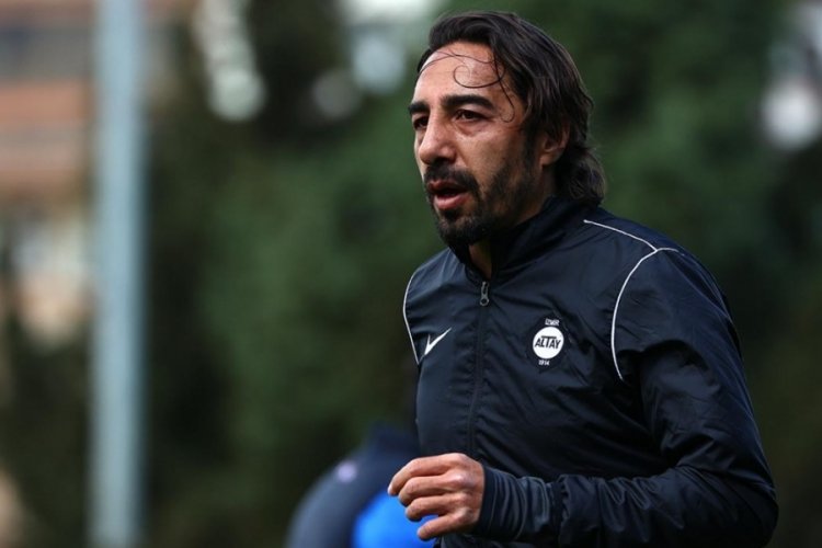 İbrahim &Ouml;zt&uuml;rk, yeşil sahalardan kopmuyor