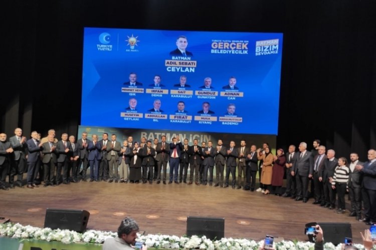 AK Parti Batman'da belediye başkan adaylarını tanıttı