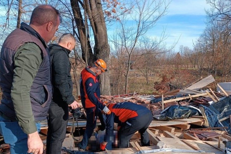 K&uuml;tahya'da kul&uuml;be inşaatı &ccedil;&ouml;kt&uuml;: 1 &ouml;l&uuml;
