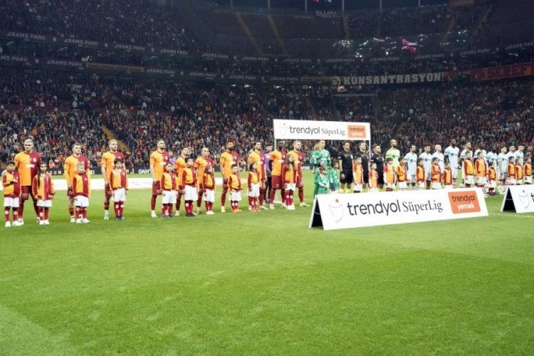 Galatasaray - Başakşehir ma&ccedil;ını 45 bin 811 taraftar izledi