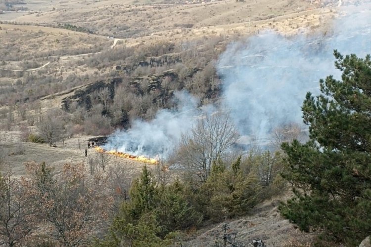 Karab&uuml;k'te &ccedil;ıkan &ouml;rt&uuml; yangını s&ouml;nd&uuml;r&uuml;ld&uuml;