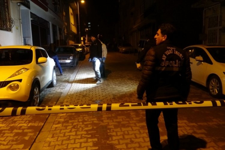 Malatya'da husumetlilerin silahlı satırlı kavgasında ortalık savaş alınana d&ouml;nd&uuml;: 1 ağır yaralı