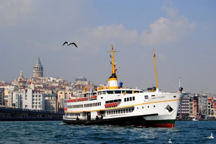 İstanbul'da vapur seferlerine hava engeli