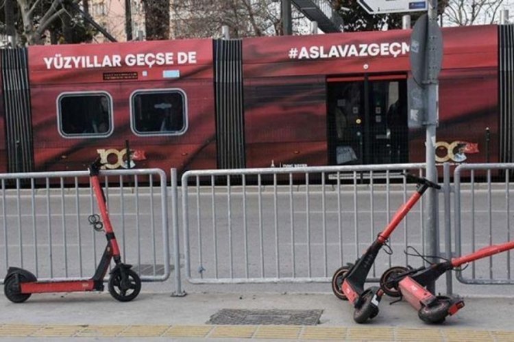 İzmir'de skuter kazasında oğlunu kaybeden acılı baba isyan etti