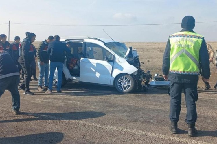 Sivas'ta feci kaza: 1 &ouml;l&uuml;, 1 yaralı