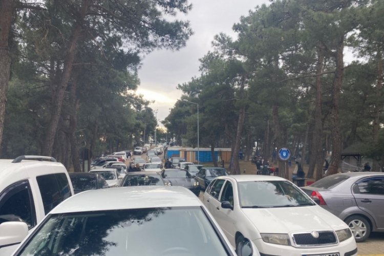 Bursa Atat&uuml;rk Kent Ormanı doldu taştı