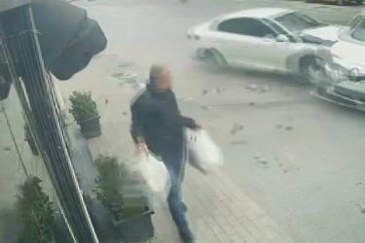İstanbul'da feci kaza! Yaya son anda kurtuldu